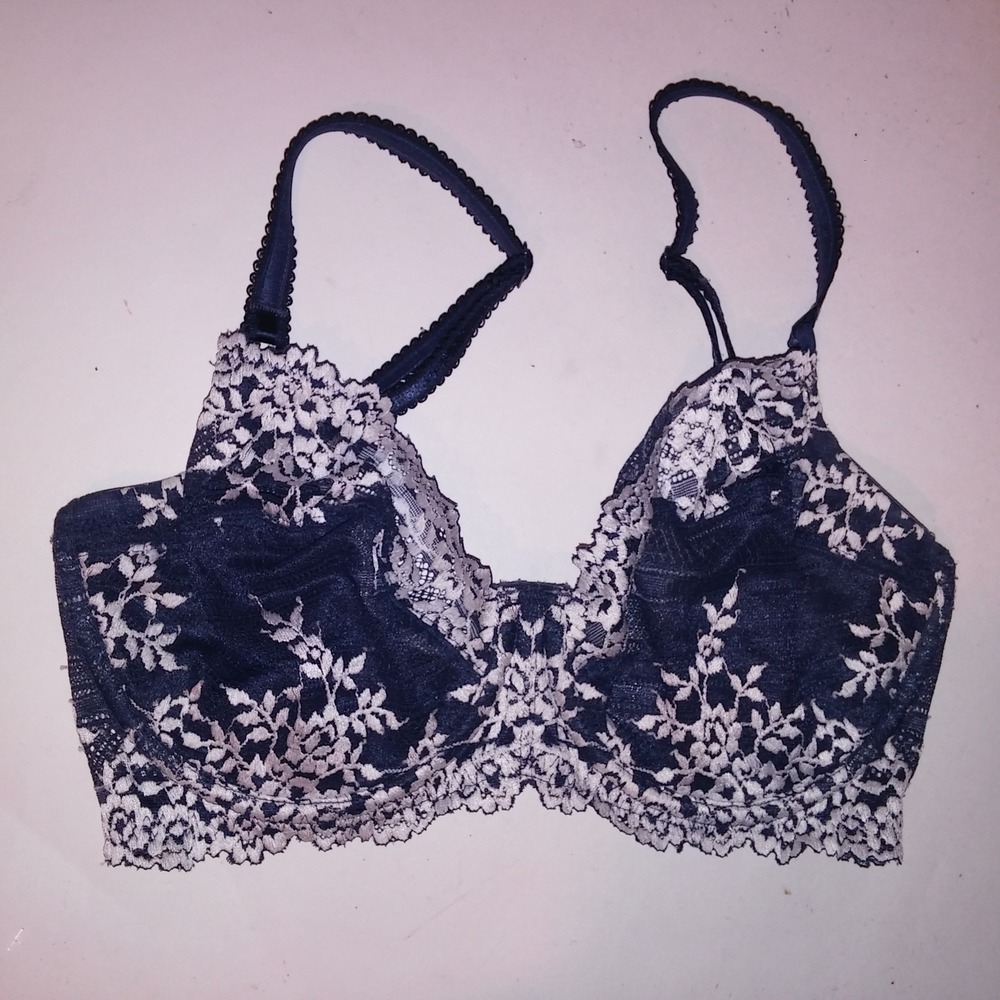 Wacoal Bra 32DD Unlined Navy Blue White Floral Lace Minimizer Underwire